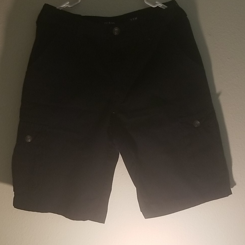 Black 32W cargo shorts